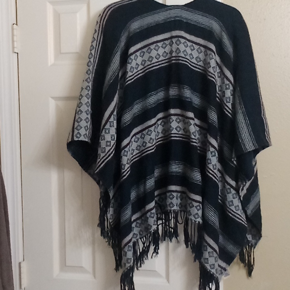 Cute cape - Picture 4 of 4